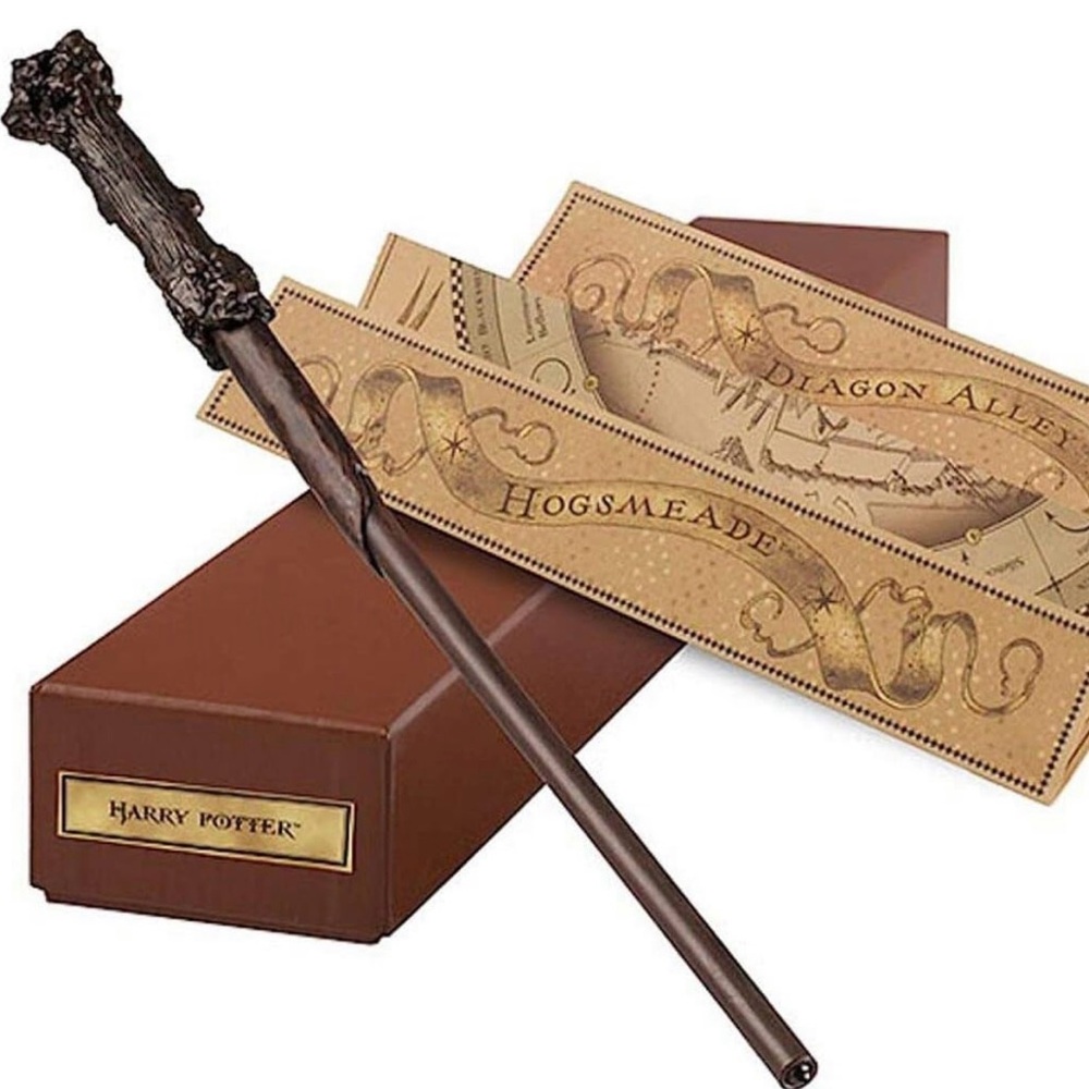 Brand New Harry Potter Wand from Universal Studios